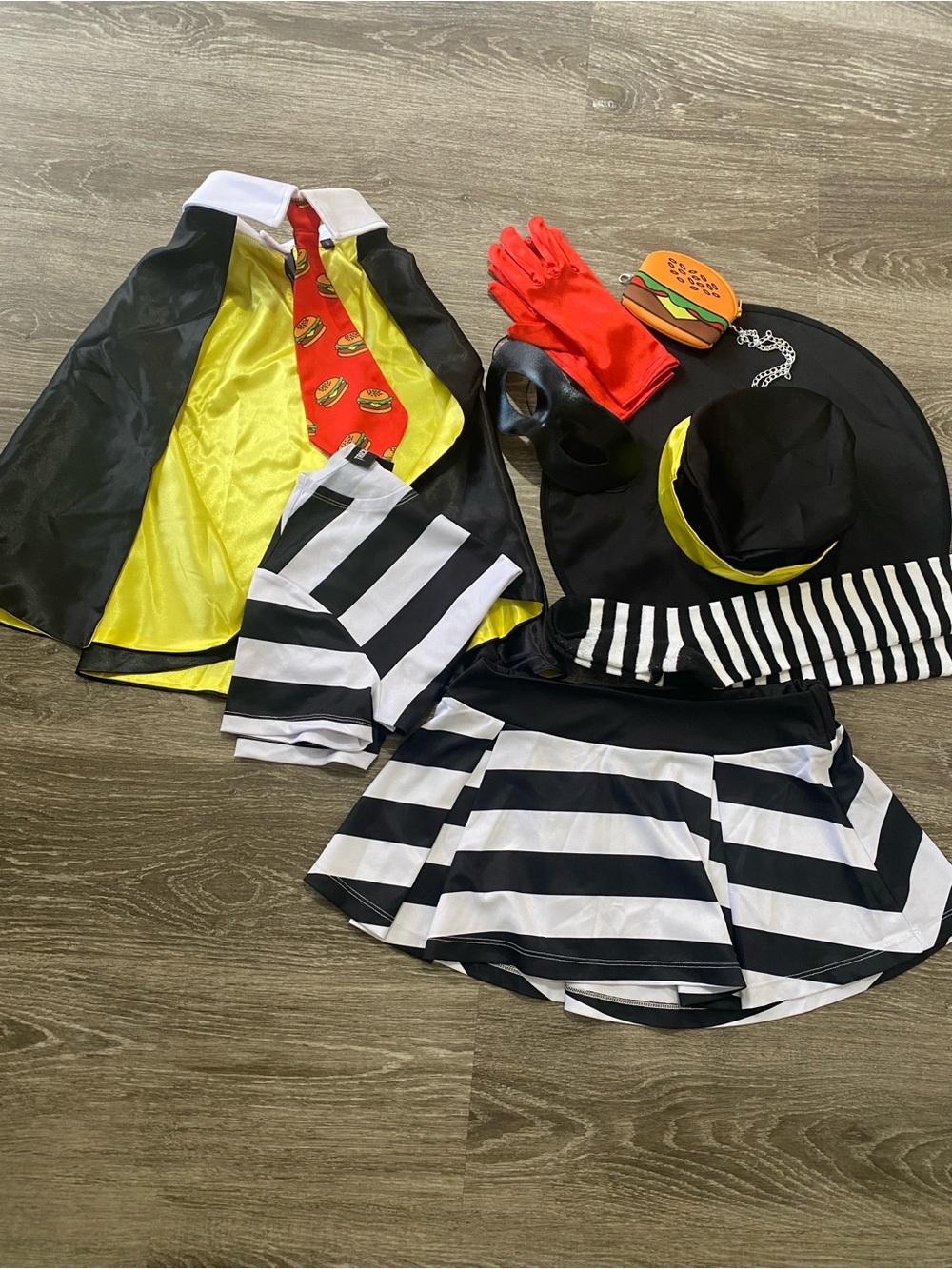 Hamburglar Costume Set